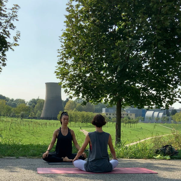 Chi fa yoga con Indi e perché.