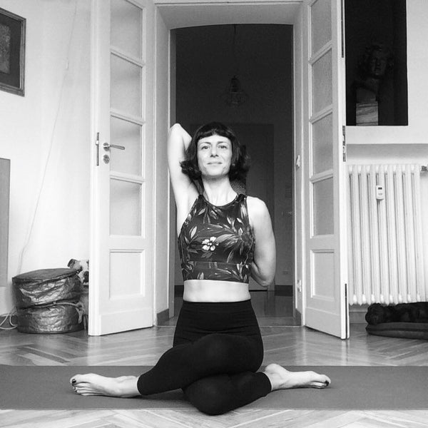 Gomukhasana
